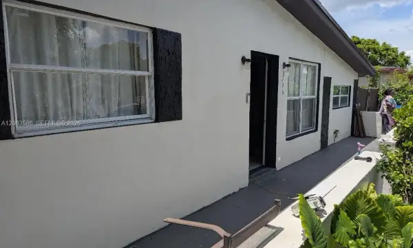 3206 SW 47th Avenue, West Park, FL 33023