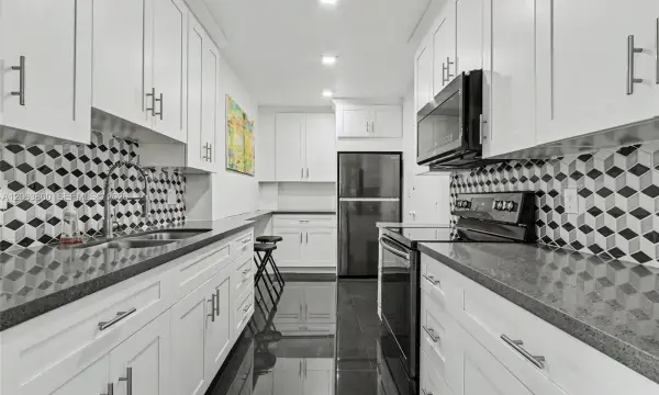 4400 Hillcrest Drive 1005a, Hollywood, FL 33021