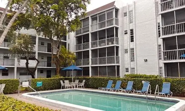 483 N Pine Island Road C305, Plantation, FL 33324
