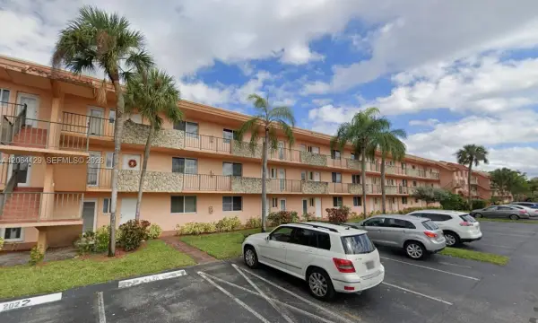 5950 Del Lago Circle 201, Sunrise, FL 33313