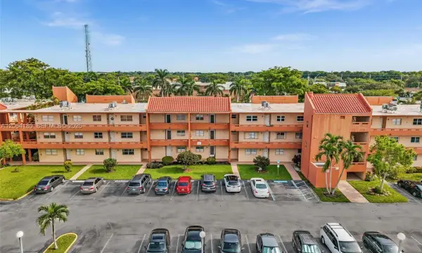 8852 W Mcnab Road 203, Tamarac, FL 33321