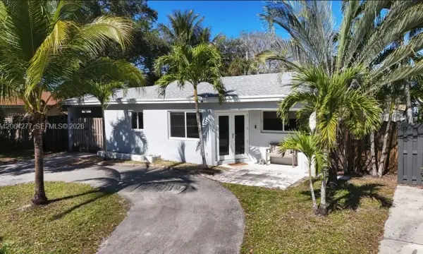 6881 Freedom Street, Hollywood, FL 33024