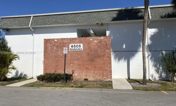 6505 Winfield Boulevard B-19, Margate, FL 33063