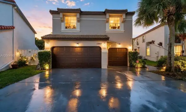 15887 NW 11th Street, Pembroke Pines, FL 33028