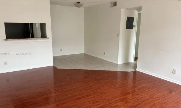 1032 Twin Lakes Drive 21-g, Coral Springs, FL 33071