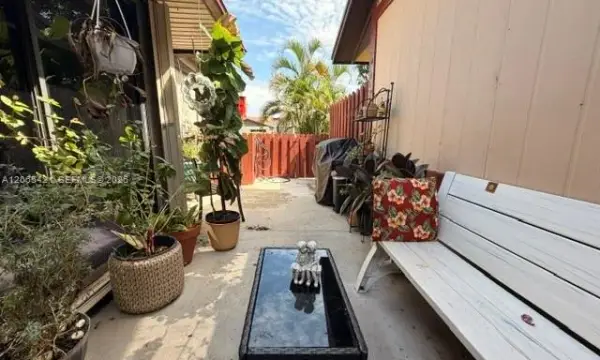 9631 W Elm Lane, Miramar, FL 33025