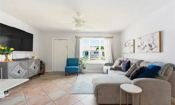 4916 NW 55th Court, Tamarac, FL 33319