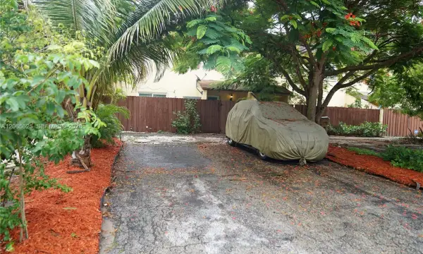 4332 NW 3rd Terrace, Deerfield Beach, FL 33064
