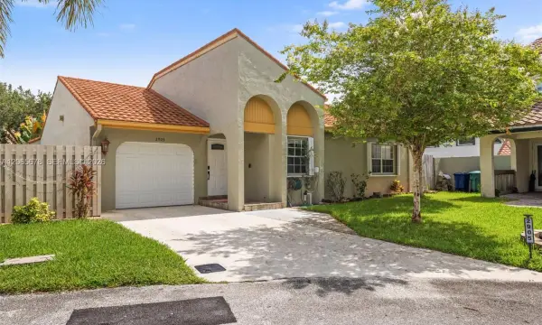 2905 Albatross Drive, Cooper City, FL 33026