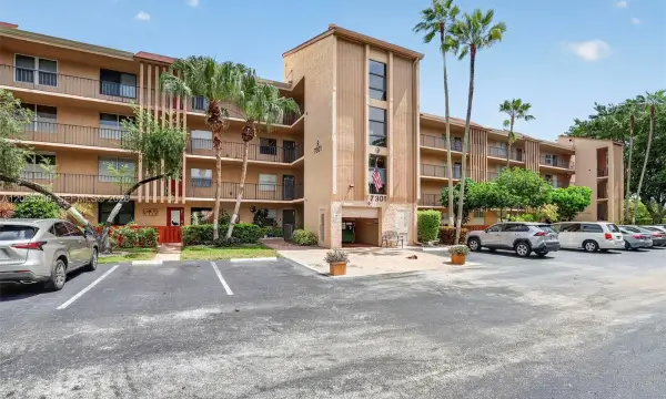 7301 NW 1st Street 106, Margate, FL 33063