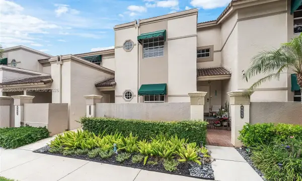 6649 Via Regina #, Boca Raton, FL 33433