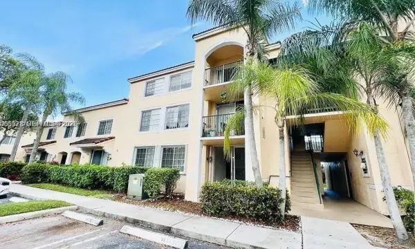 1749 Village Boulevard 304, West Palm Beach, FL 33409