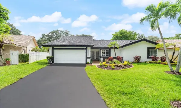 695 NW 107th Lane, Coral Springs, FL 33071
