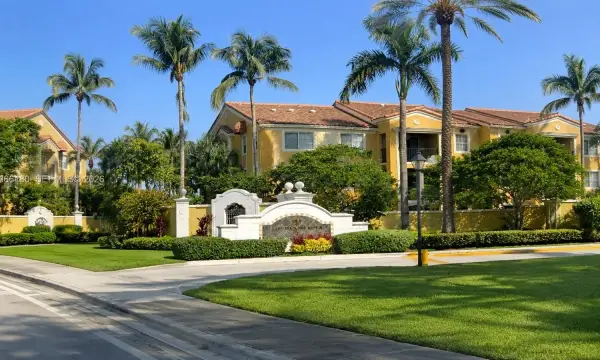 2440 E Preserve Way 303, Miramar, FL 33025