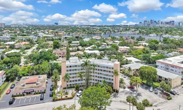 2400 NE 9th Street 201, Fort Lauderdale, FL 33304