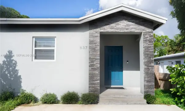 837 NW 14th Way, Fort Lauderdale, FL 33311