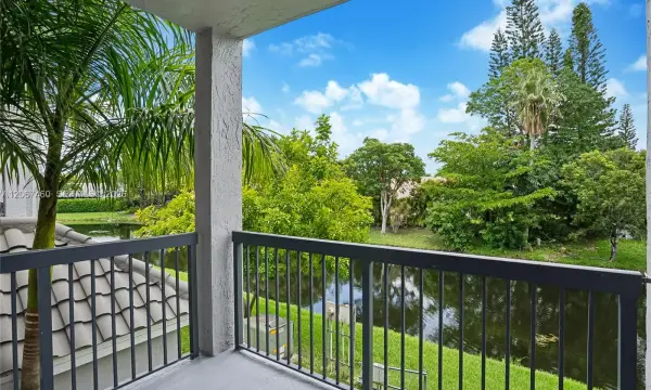 11205 W Atlantic Boulevard 207, Coral Springs, FL 33071
