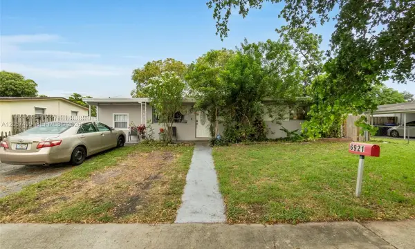 6921 Taylor Street, Hollywood, FL 33024