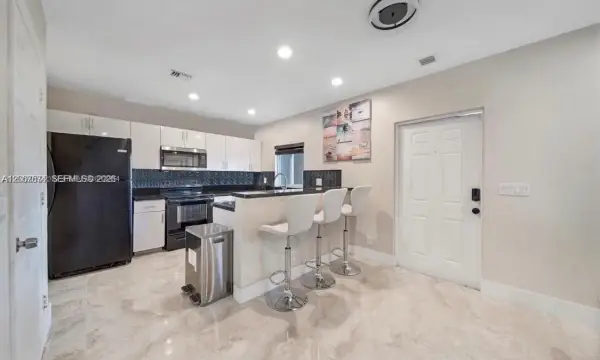 615 NW 10th Terrace 1, Fort Lauderdale, FL 33311