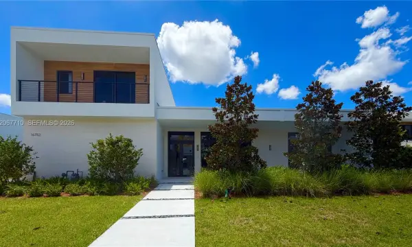 16752 S Botaniko Drive S, Weston, FL 33326
