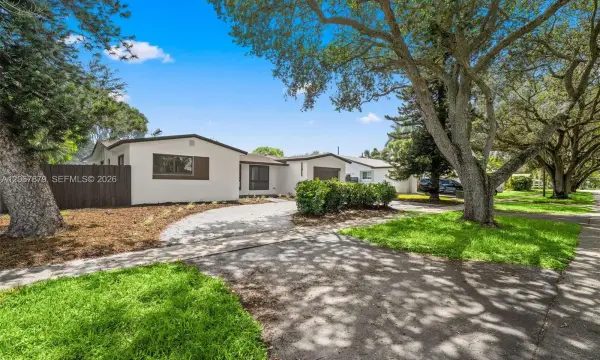 8978 SW 49th Street, Cooper City, FL 33328