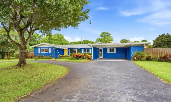 341 SW 54th Avenue, Plantation, FL 33317