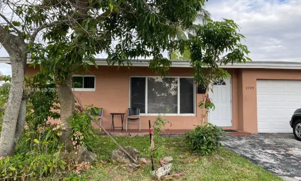 2745 NW 69th Avenue, Sunrise, FL 33313