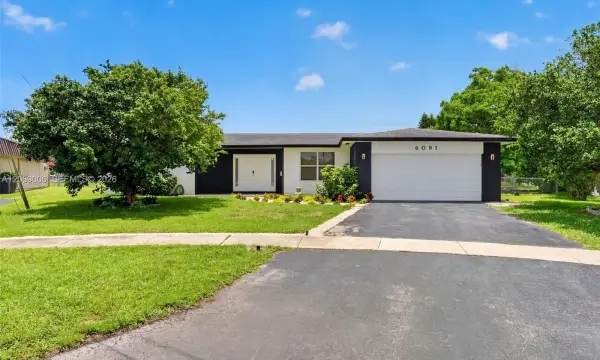 6091 SW 14th Street, Plantation, FL 33317