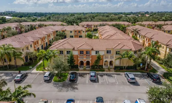 8922 SW 18th Street, Miramar, FL 33025