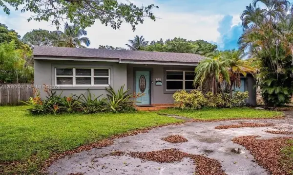 2842 Jackson Street, Hollywood, FL 33020