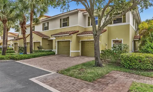 3102 NW 24th Way, Oakland Park, FL 33309