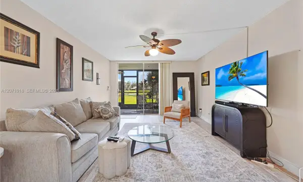 3241 Holiday Springs Boulevard 106, Margate, FL 33063