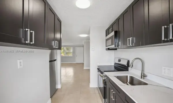 850 E Commercial Boulevard 214b, Oakland Park, FL 33334