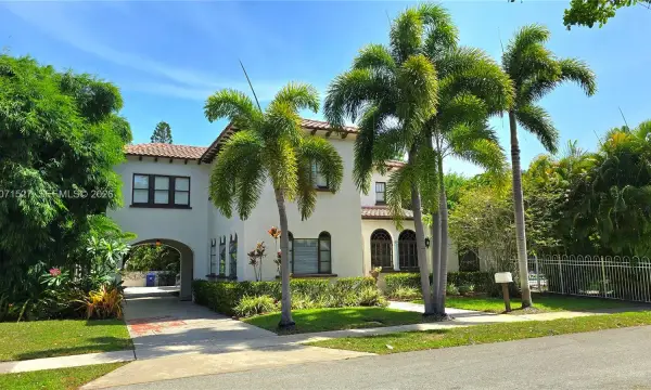 219 S 17th Avenue S, Lake Worth, FL 33460