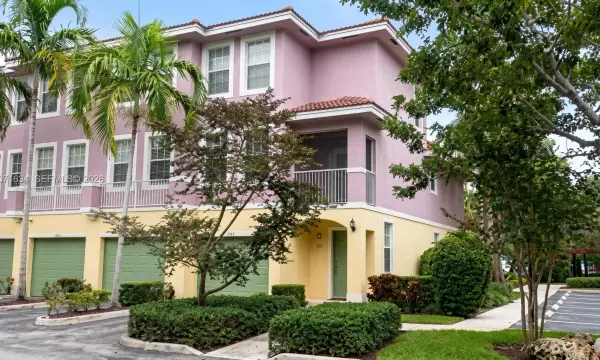 6498 W Sample Road 6498, Coral Springs, FL 33067