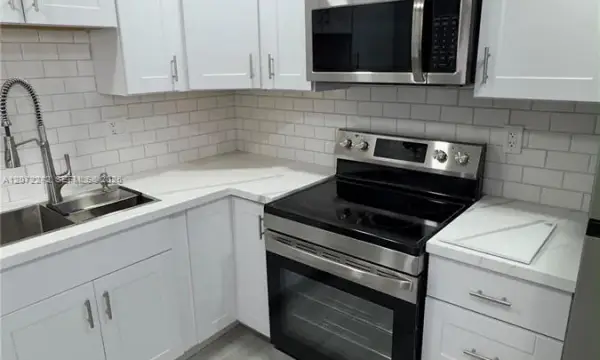 1280 NW 43rd Avenue 303, Lauderhill, FL 33313