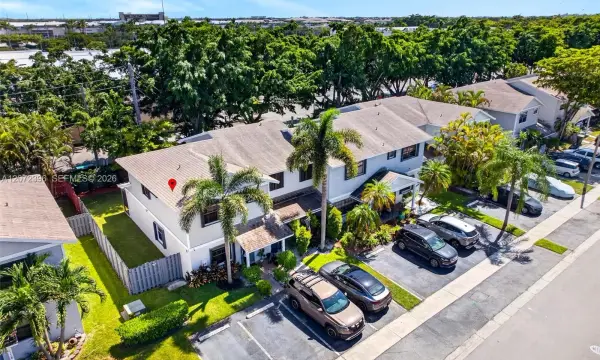 10348 NW 3rd Street, Pembroke Pines, FL 33026