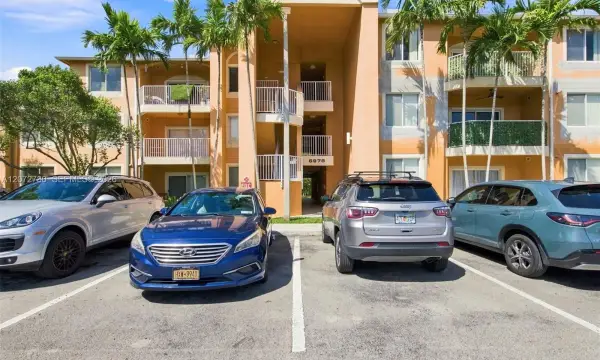 6976 SW 39th Street G304, Davie, FL 33314