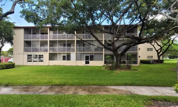 151 SW 134th Way 212n, Pembroke Pines, FL 33027