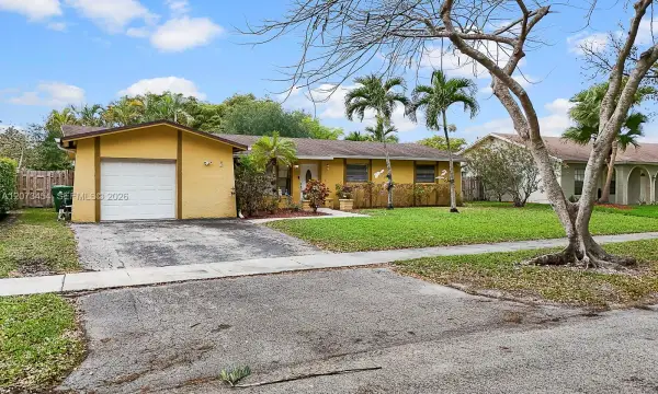 5009 SW 104th Avenue, Cooper City, FL 33328