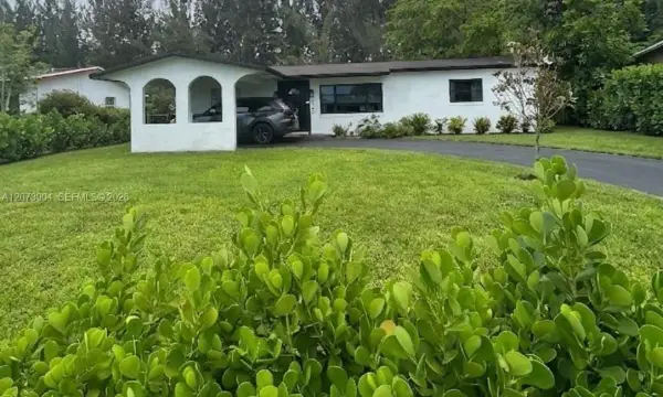 Address Withheld, Davie, FL 33314