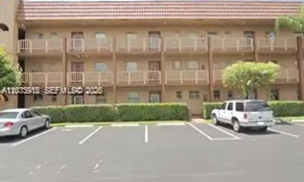 9360 Sunrise Lakes Boulevard 302, Sunrise, FL 33322