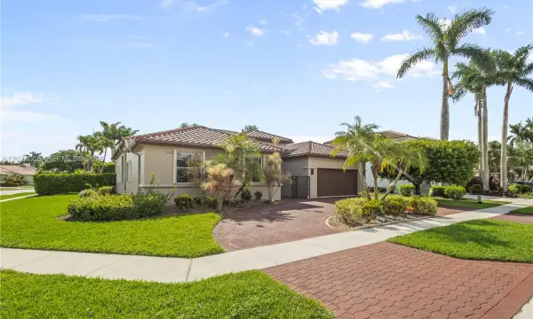 18548 Harbor Light Way, Boca Raton, FL 33498