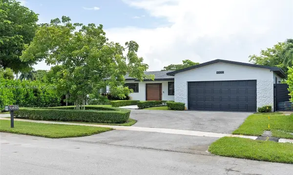 10630 NW 19th Place, Pembroke Pines, FL 33026