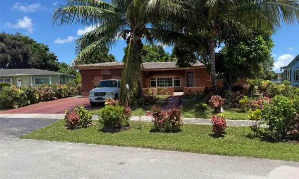 3970 NW 50th Avenue, Lauderdale Lakes, FL 33319