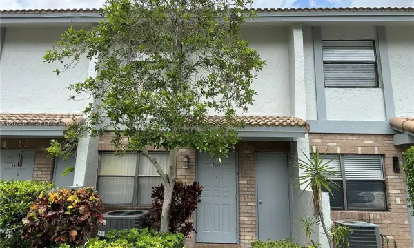9849 S Riverside Drive 8-26, Coral Springs, FL 33071