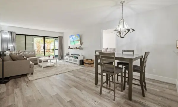 301 Racquet Club Road 104, Weston, FL 33326