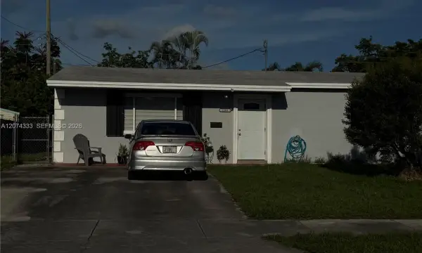 1201 N 70th Way, Hollywood, FL 33024