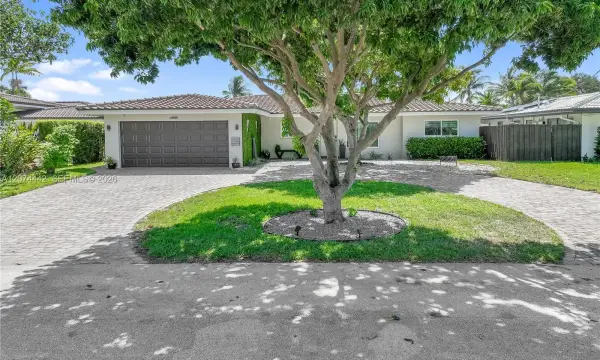2225 NE 16th Avenue, Wilton Manors, FL 33305