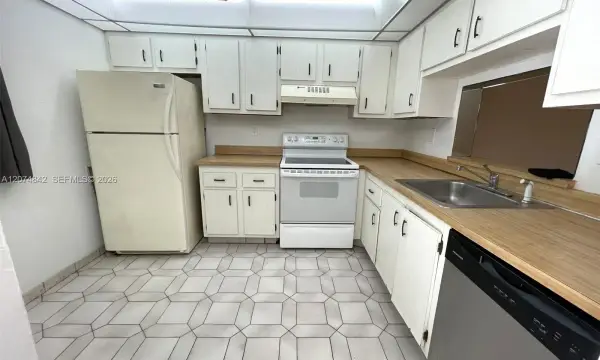 1810 SW 81st Avenue 2401, North Lauderdale, FL 33068